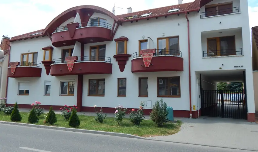 Major Panzi & tterem Hajdszoboszl - Nyugdjas kedvezmnyes rak reggelis elltssal (1 jtl)