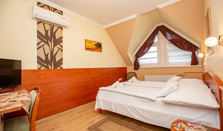 Major Panzi & tterem Hajdszoboszl - Nyugdjas kedvezmnyes rak reggelis elltssal (1 jtl)