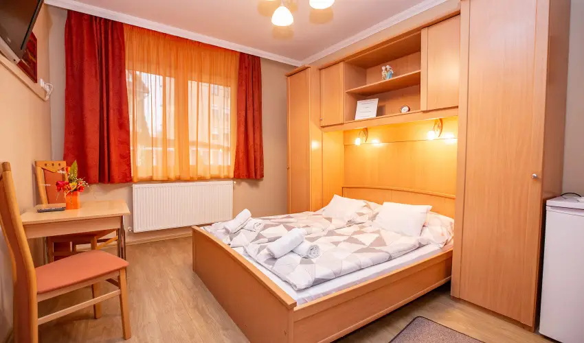 Major Panzi & tterem Hajdszoboszl - Nyugdjas kedvezmnyes rak reggelis elltssal (1 jtl)