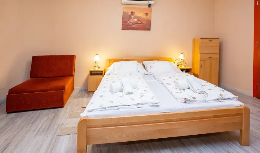 Major Panzi & tterem Hajdszoboszl - Nyugdjas kedvezmnyes rak reggelis elltssal (1 jtl)