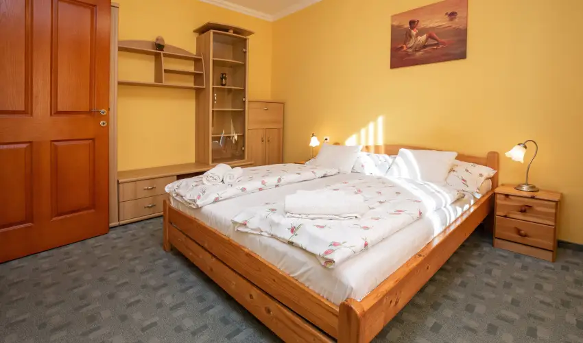 Major Panzi & tterem Hajdszoboszl - Nyugdjas kedvezmnyes rak reggelis elltssal (1 jtl)