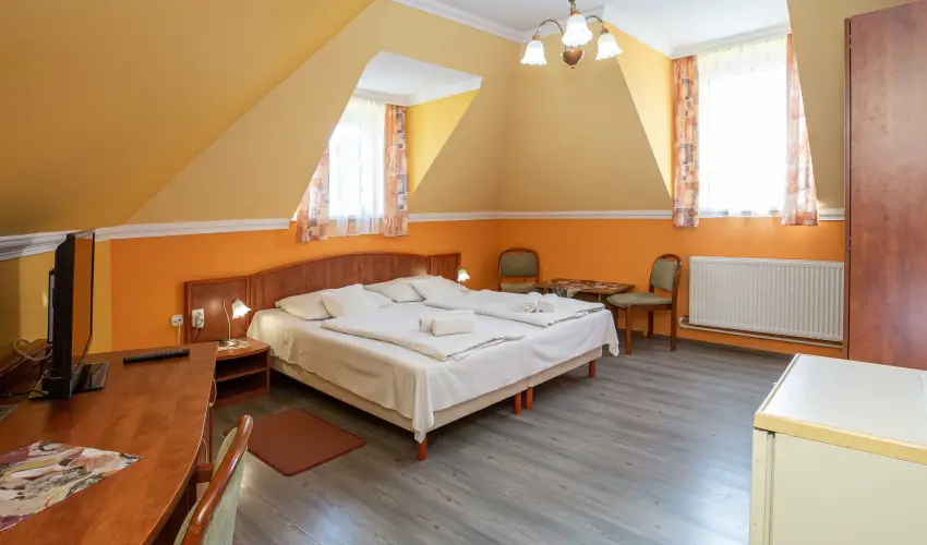 Major Panzi & tterem Hajdszoboszl - Nyugdjas kedvezmnyes rak reggelis elltssal (1 jtl)