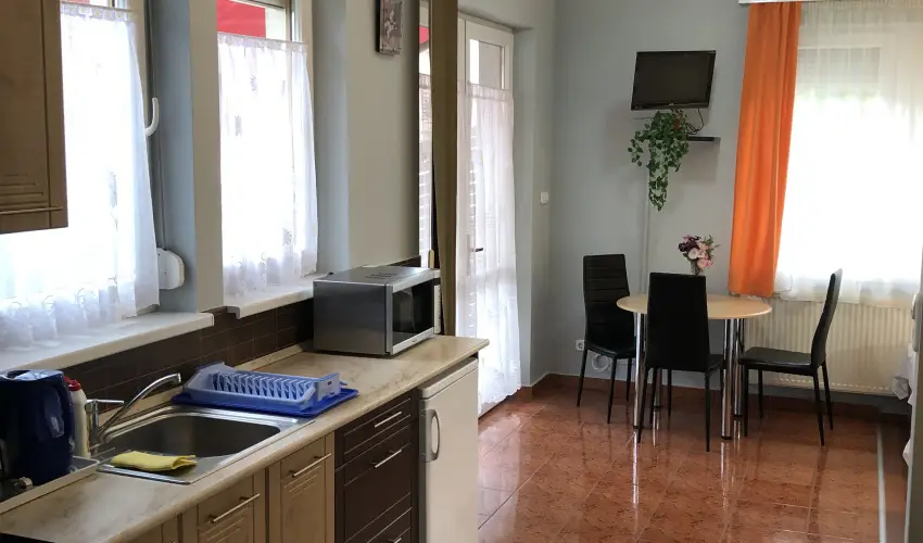 Major Panzi & tterem Hajdszoboszl - Nyugdjas kedvezmnyes rak reggelis elltssal (1 jtl)