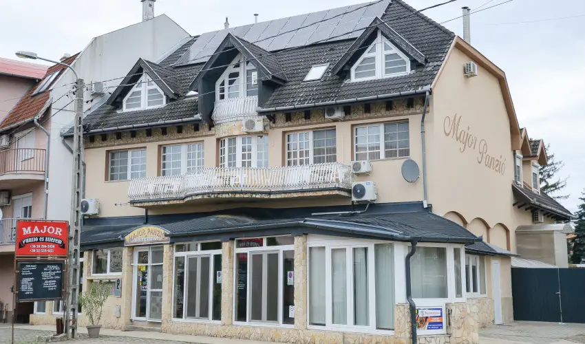 Major Panzi & tterem Hajdszoboszl - Nyugdjas kedvezmnyes rak reggelis elltssal (1 jtl)