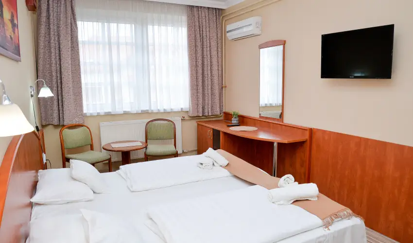 Major Panzi� & �tterem Hajd�szoboszl� - Nyugd�jas kedvezm�nyes �rak reggelis ell�t�ssal (1 �jt�l)