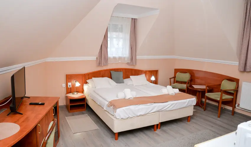 Major Panzi� & �tterem Hajd�szoboszl� - Nyugd�jas kedvezm�nyes �rak reggelis ell�t�ssal (1 �jt�l)