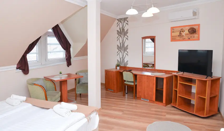 Major Panzi� & �tterem Hajd�szoboszl� - Nyugd�jas kedvezm�nyes �rak reggelis ell�t�ssal (1 �jt�l)