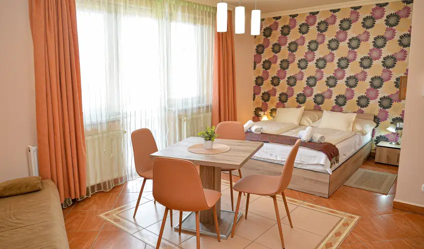 Major Panzi� & �tterem Hajd�szoboszl� - Nyugd�jas kedvezm�nyes �rak reggelis ell�t�ssal (1 �jt�l)