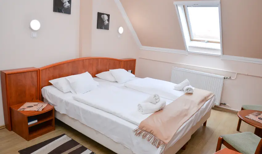 Major Panzi� & �tterem Hajd�szoboszl� - Nyugd�jas kedvezm�nyes �rak reggelis ell�t�ssal (1 �jt�l)