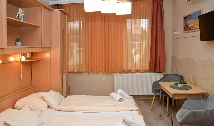 Major Panzi� & �tterem Hajd�szoboszl� - Nyugd�jas kedvezm�nyes �rak reggelis ell�t�ssal (1 �jt�l)