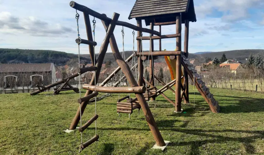 Margaréta Apartmanház Bogács - Nyugdíjas kedvezményes árak reggelis ellátással (1 éjtől)