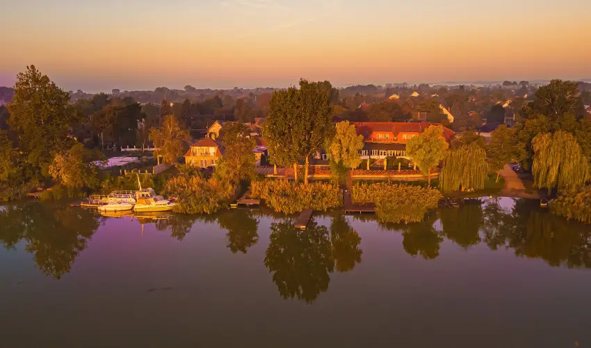 Mrtoni Csrda Szigetszentmrton - Nyugdjas kedvezmnyes rak reggelivel (1 jtl)