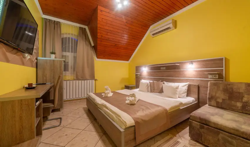 Mrvny Panzi Hajdszoboszl - Nyugdjas kedvezmnyes rak (1 jtl)