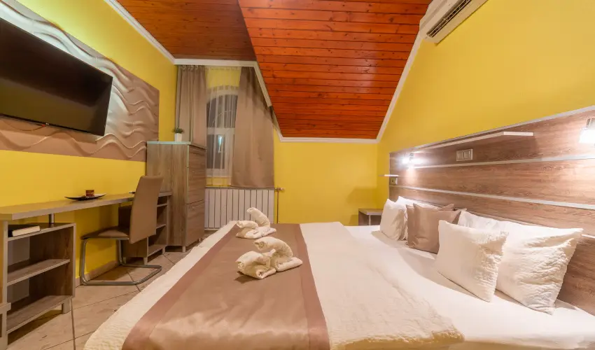 Mrvny Panzi Hajdszoboszl - Nyugdjas kedvezmnyes rak (1 jtl)