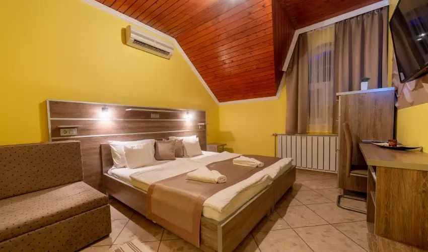 Mrvny Panzi Hajdszoboszl - Nyugdjas kedvezmnyes rak (1 jtl)