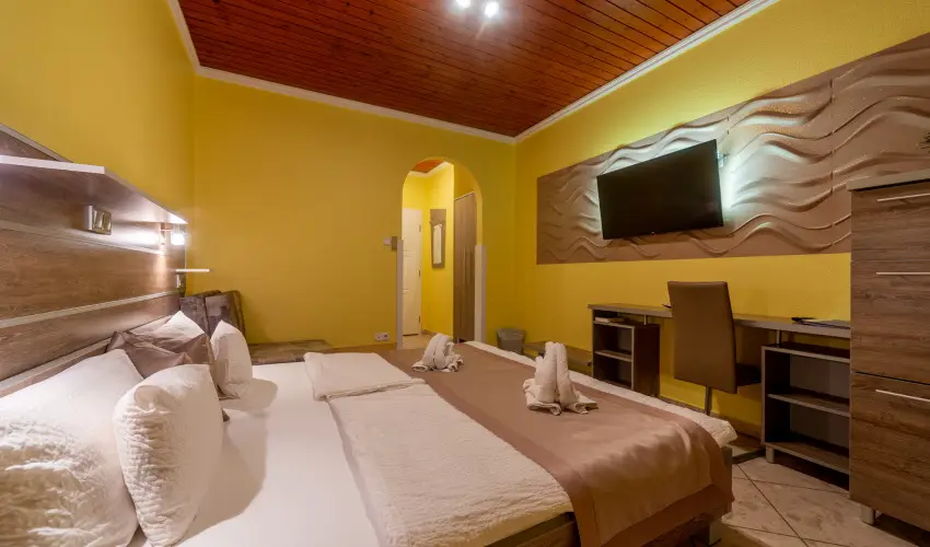 Mrvny Panzi Hajdszoboszl - Nyugdjas kedvezmnyes rak (1 jtl)