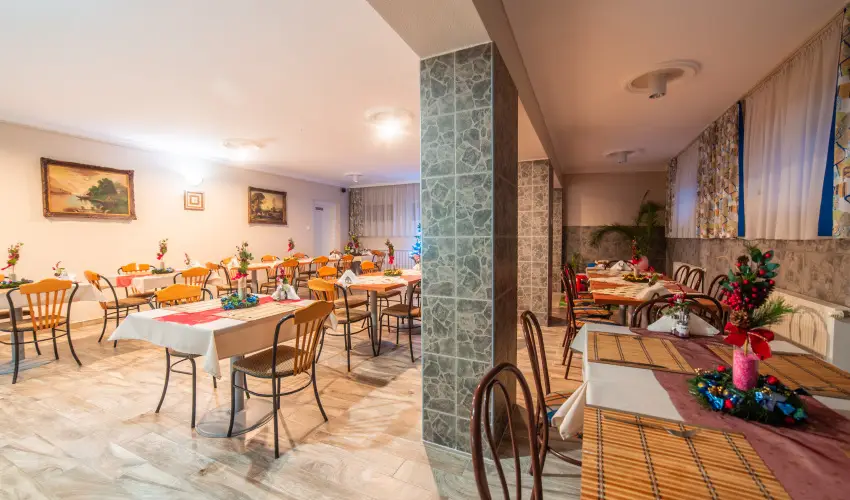 Mrvny Panzi Hajdszoboszl - Nyugdjas kedvezmnyes rak (1 jtl)