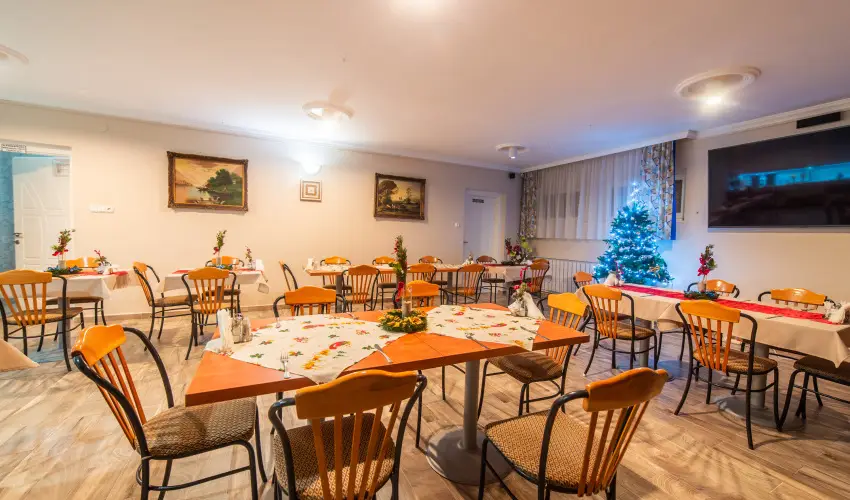 Mrvny Panzi Hajdszoboszl - Nyugdjas kedvezmnyes rak (1 jtl)