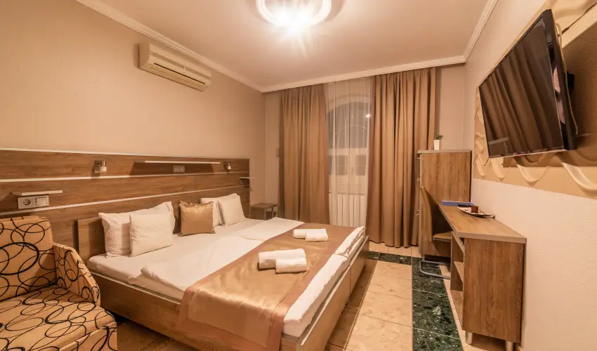 Mrvny Panzi Hajdszoboszl - Nyugdjas kedvezmnyes rak (1 jtl)