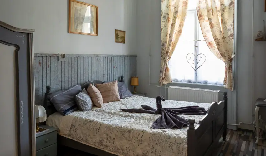 Meller Kastly Villa Csurg - Nyugdjas ajnlat a kastlyban (min. 2 j)