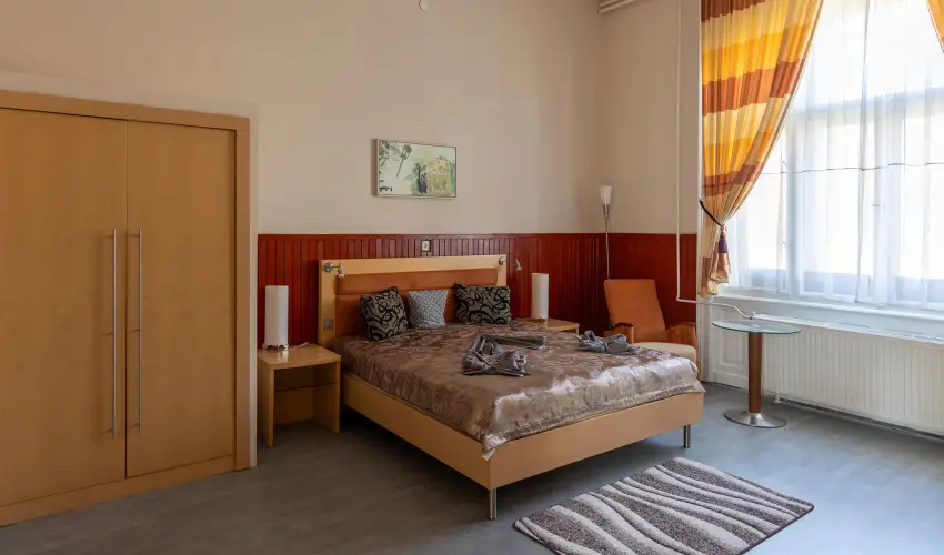 Meller Kastly Villa Csurg - Nyugdjas ajnlat a kastlyban (min. 2 j)