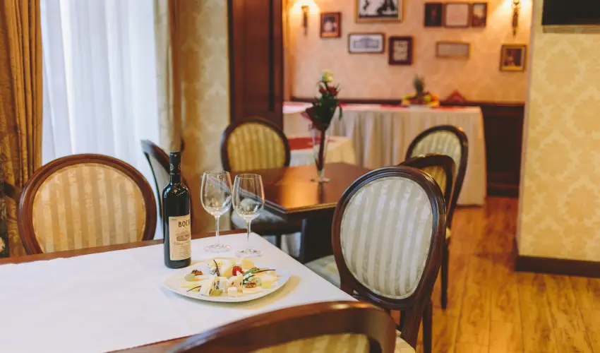 Mozart Hotel Szeged - Nyugdjas kedvezmnyes rak reggelis elltssal (1 jtl)