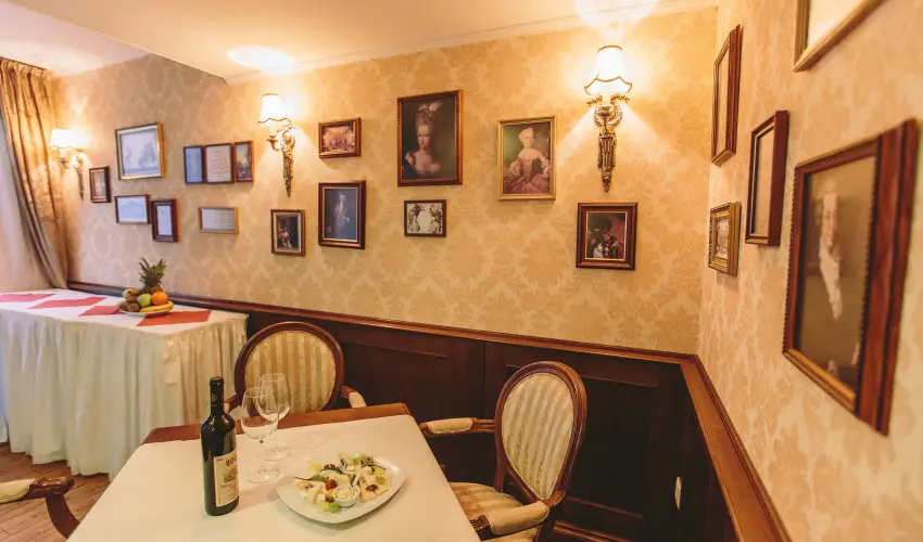 Mozart Hotel Szeged - Nyugdjas kedvezmnyes rak reggelis elltssal (1 jtl)