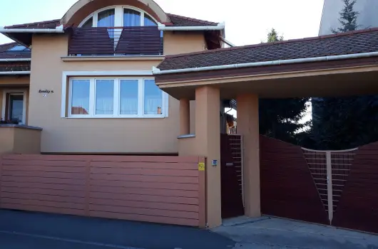 Napsugr Kenzy Lux Apartman Vendghzak - Prom flron - kizrlag felnttek rszre (min. 3 j)