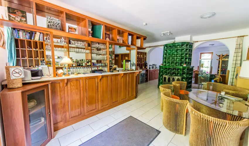 ko-Park Panzi Szarvask - Nyugdjas kedvezmnyes rak reggelis elltssal (1 jtl)