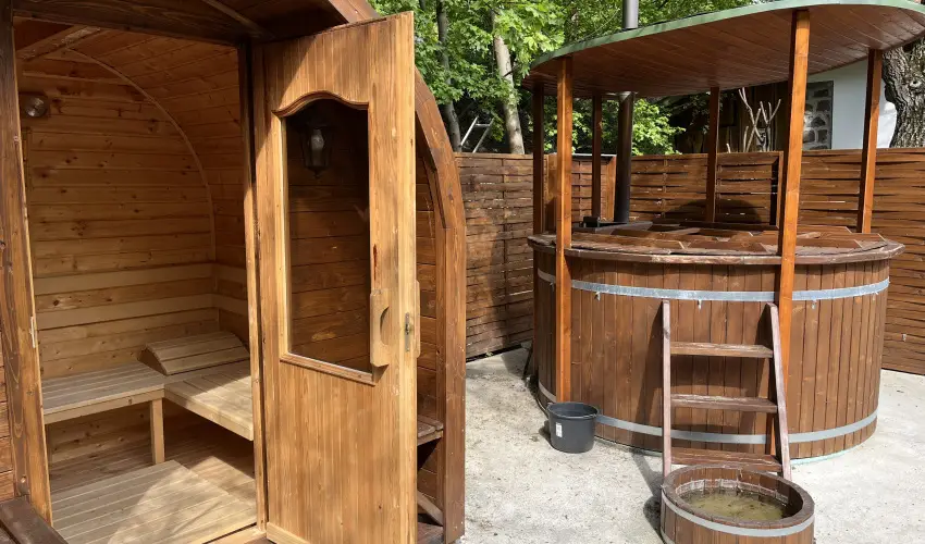 ko-Park Panzi Szarvask - Nyugdjas kedvezmnyes rak reggelis elltssal (1 jtl)