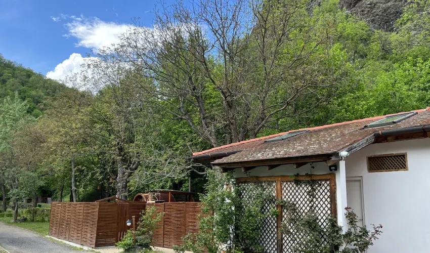 ko-Park Panzi Szarvask - Nyugdjas kedvezmnyes rak reggelis elltssal (1 jtl)