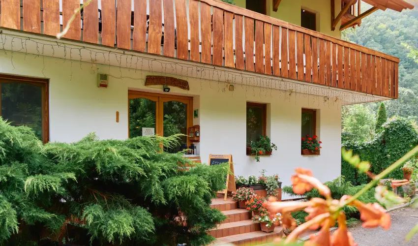 ko-Park Panzi Szarvask - Nyugdjas kedvezmnyes rak reggelis elltssal (1 jtl)