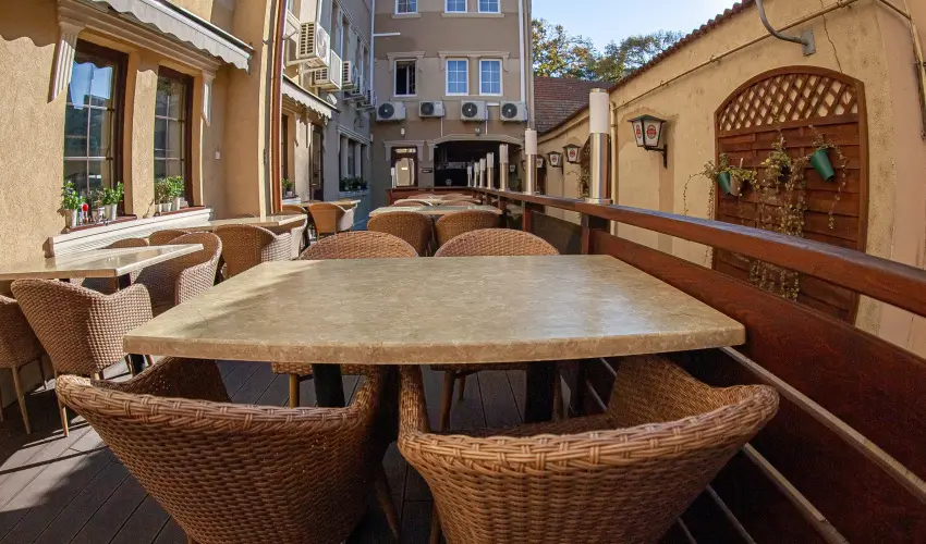 reg Miskolcz Hotel Miskolc - Nyugdjas kedvezmnyes rak frdbelpvel (1 jtl)