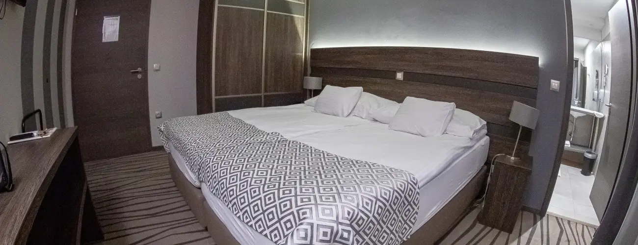 reg Miskolcz Hotel Miskolc - Nyugdjas kedvezmnyes rak frdbelpvel (1 jtl)