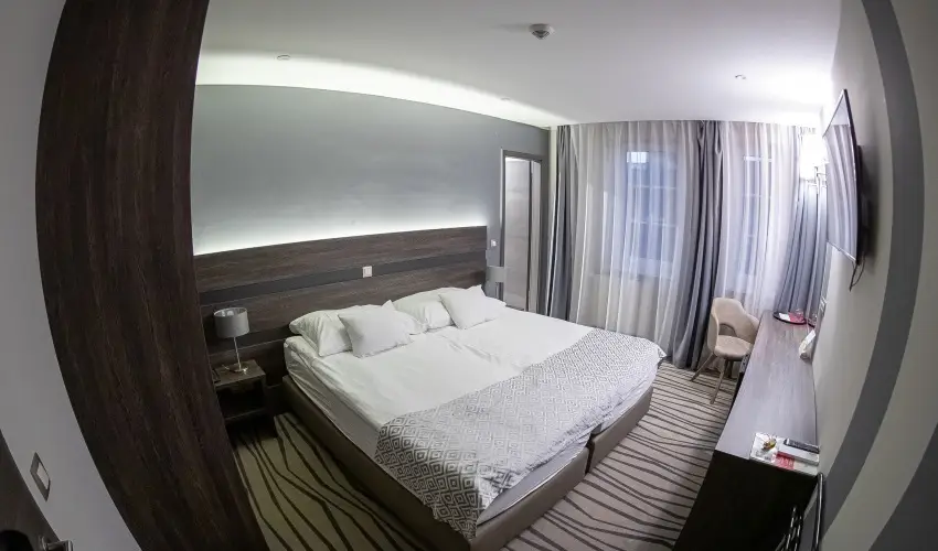 reg Miskolcz Hotel Miskolc - Nyugdjas kedvezmnyes rak frdbelpvel (1 jtl)