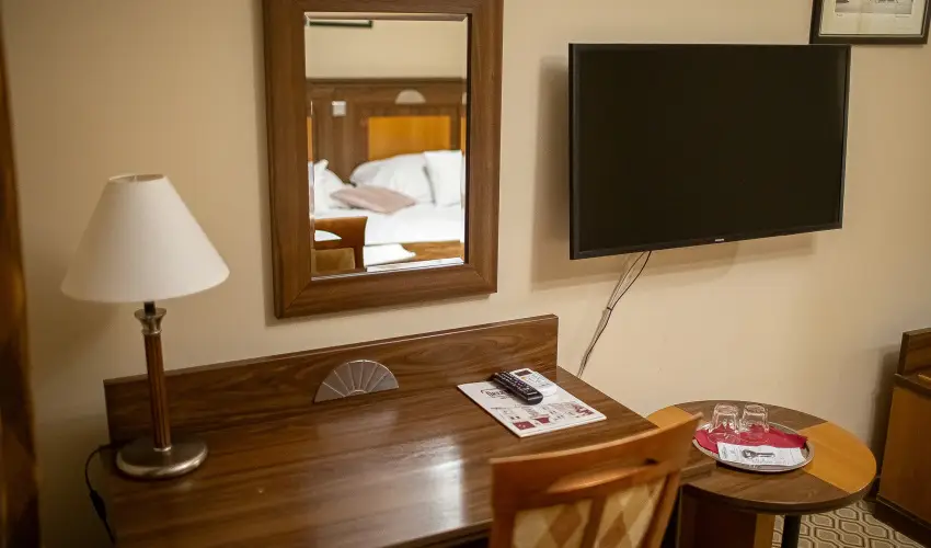 reg Miskolcz Hotel Miskolc - Nyugdjas kedvezmnyes rak frdbelpvel (1 jtl)