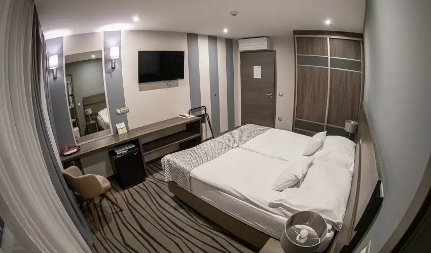 reg Miskolcz Hotel Miskolc - Nyugdjas kedvezmnyes rak frdbelpvel (1 jtl)