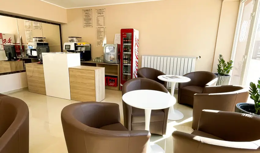 reg-t Hotel Tata - Nyugdjas kedvezmnyes rak reggelis elltssal (1 jtl)