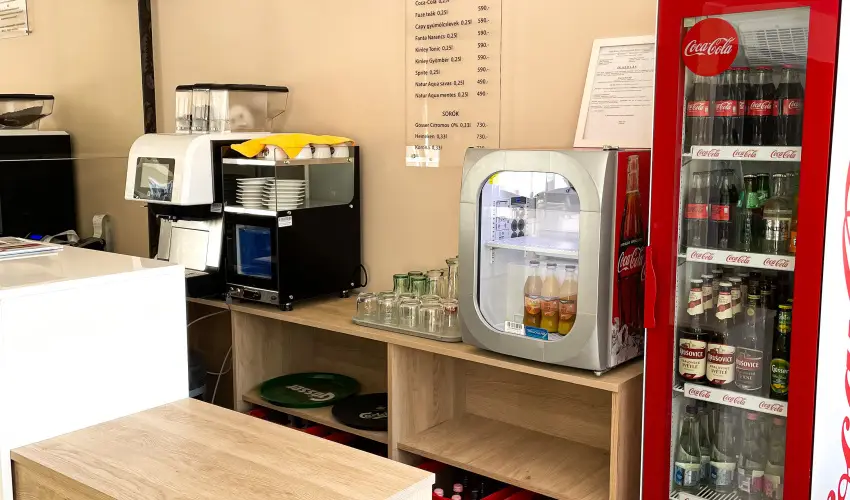 reg-t Hotel Tata - Nyugdjas kedvezmnyes rak reggelis elltssal (1 jtl)