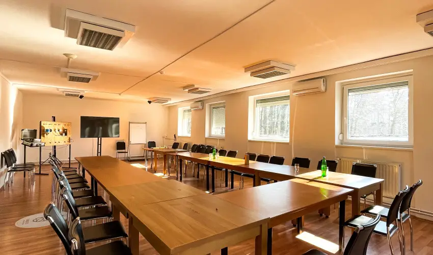 reg-t Hotel Tata - Nyugdjas kedvezmnyes rak reggelis elltssal (1 jtl)