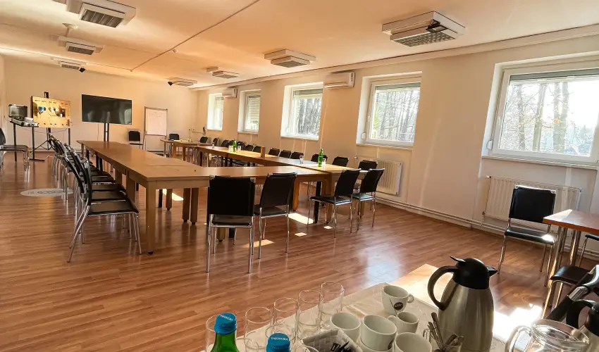 reg-t Hotel Tata - Nyugdjas kedvezmnyes rak reggelis elltssal (1 jtl)