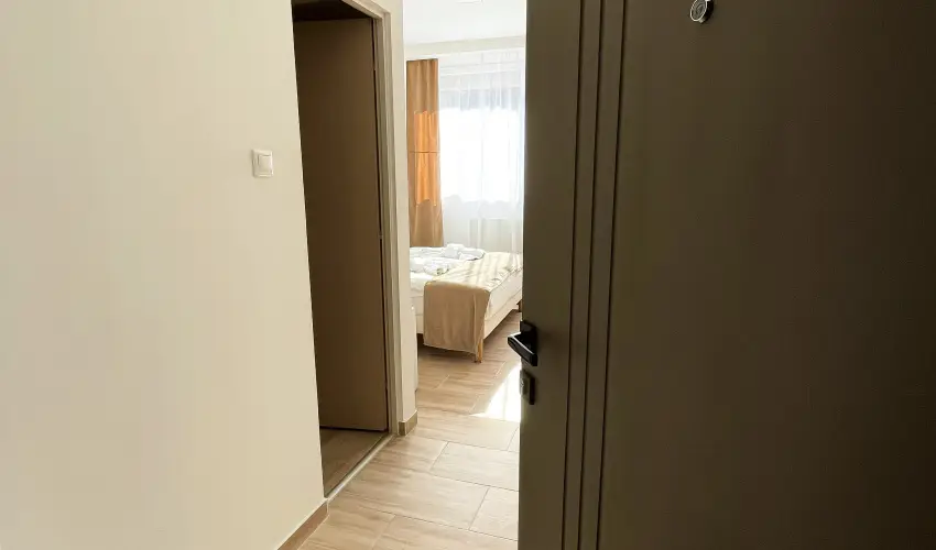 reg-t Hotel Tata - Nyugdjas kedvezmnyes rak reggelis elltssal (1 jtl)