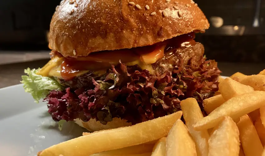 reg-t Hotel Tata - Nyugdjas kedvezmnyes rak reggelis elltssal (1 jtl)