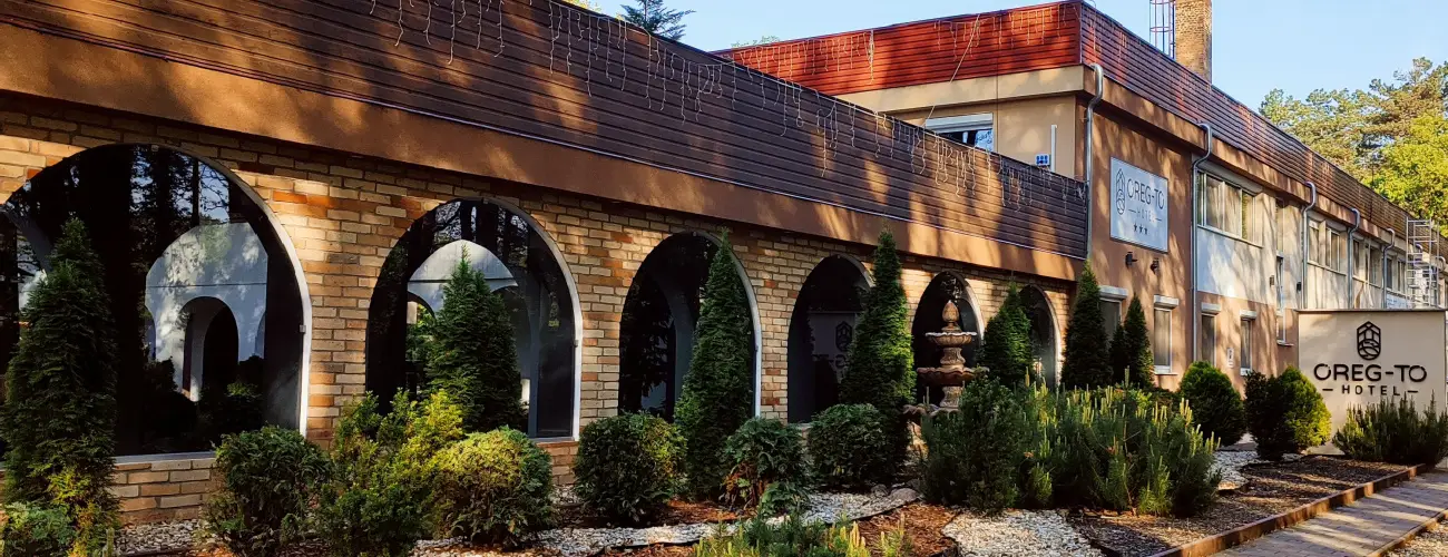 reg-t Hotel Tata - Nyugdjas kedvezmnyes rak reggelis elltssal (1 jtl)