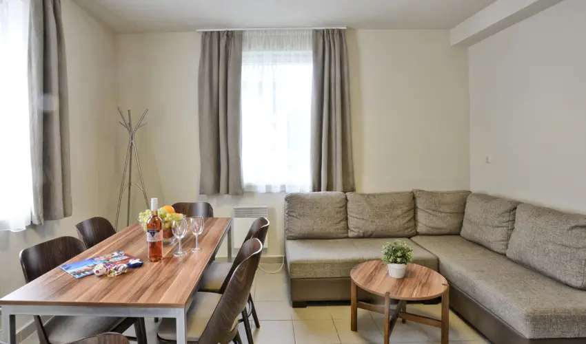 Pandora Zsry Apartmanok Mezkvesd - Nyugdjas kedvezmnyes rak frdbelpvel (1 jtl)