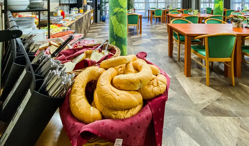 Park Hotel Sst Nyregyhza - Nyugdjas kedvezmnyes rak- teljes elrefizetssel (1 jtl)