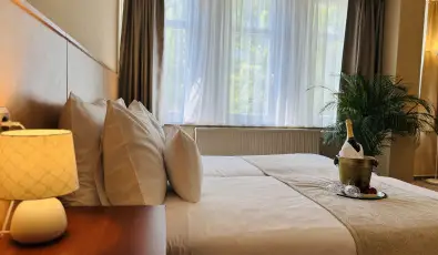 Pl�za Hotel Gyula Gyula