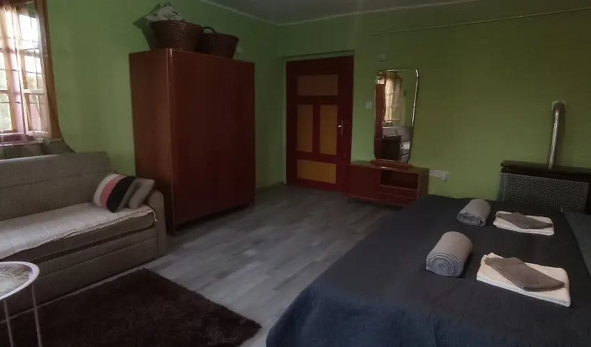 Pni Kuck Vendghz s Minifarm  Hosszvlgy - Nyugdjas kedvezmnyes rak (1 jtl)