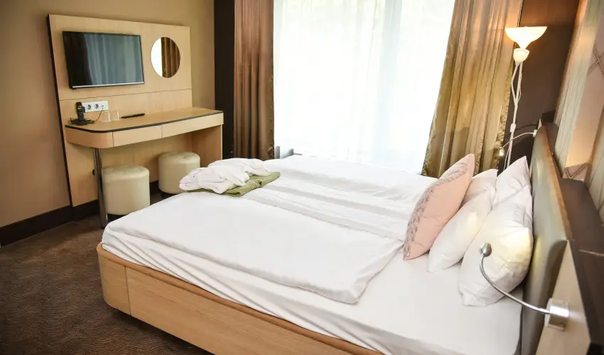 Portobello Wellness & Yacht Hotel Esztergom Esztergom - Wellness pihenés félpanzióval (1 éjtől)