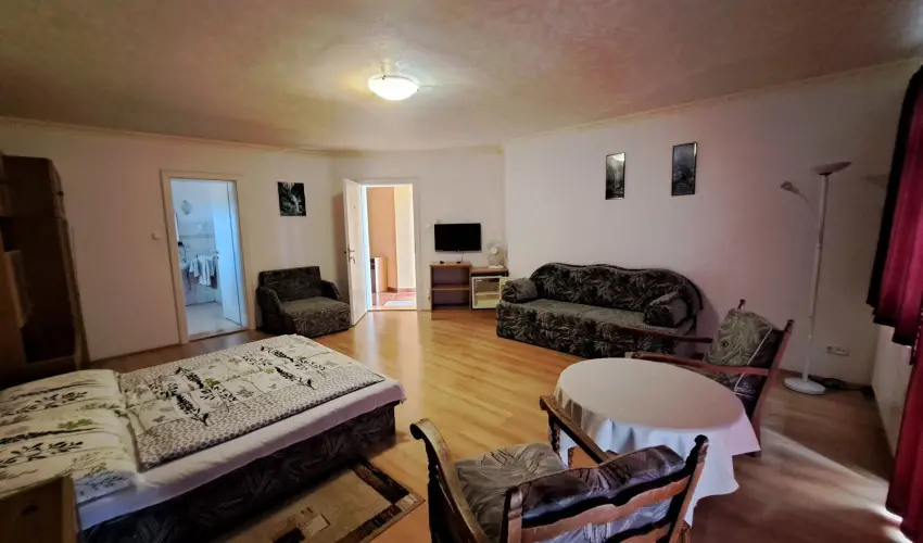 Prima Villa 2 Hajd�szoboszl� - K�nyeztet� wellness �s gy�gy-term�l csomag (min. 5 �j)